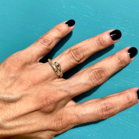 Anello serpente in Oro 9 K